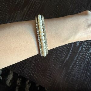 Elegant Pearl and Crystal Bracelet